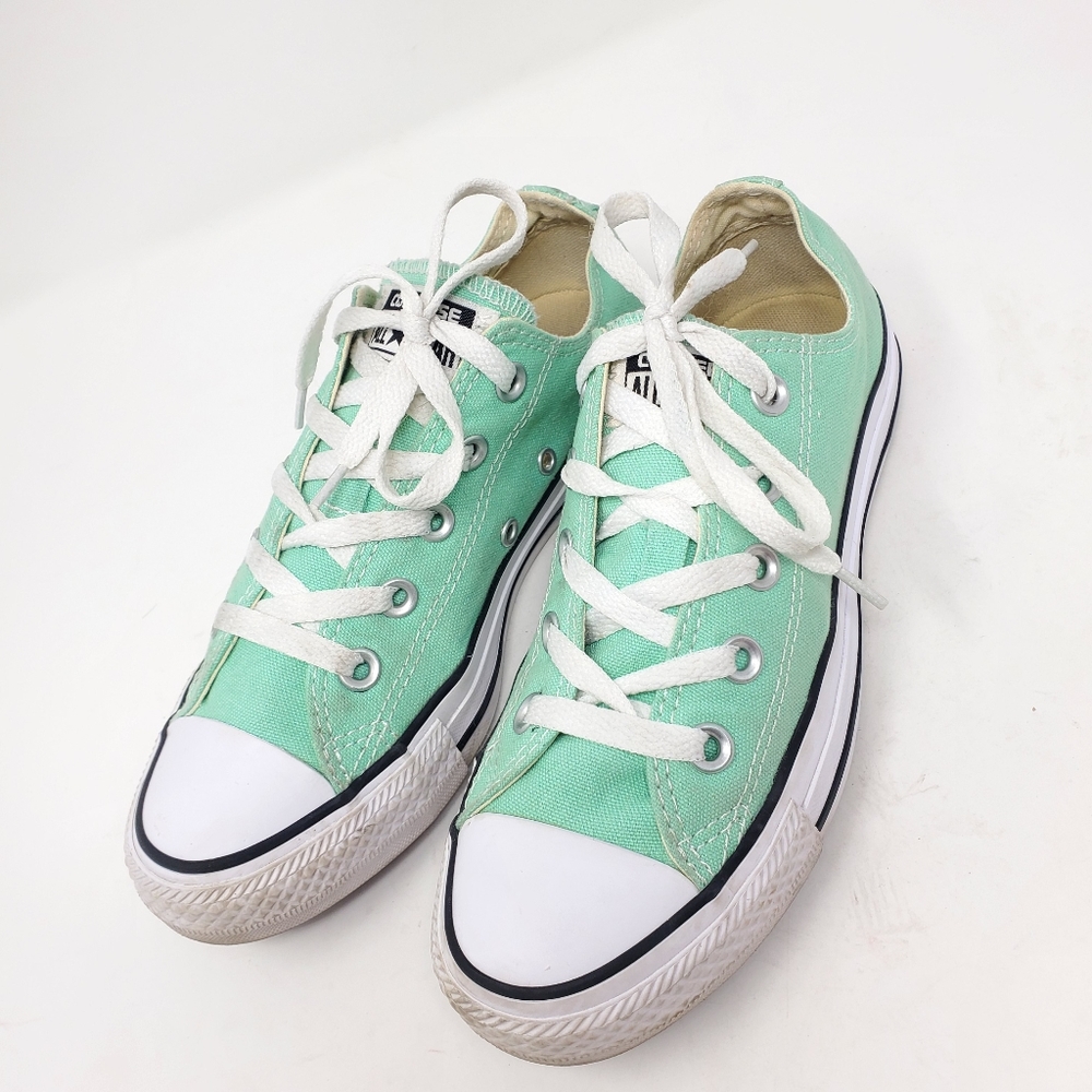 Converse pale green low back sneakers Size 6 - Picture 1 of 9